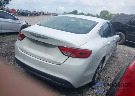 2016 Chrysler 200 Lx z USA, uszkodzony, nr VIN 1C3CCCFB6GN145964